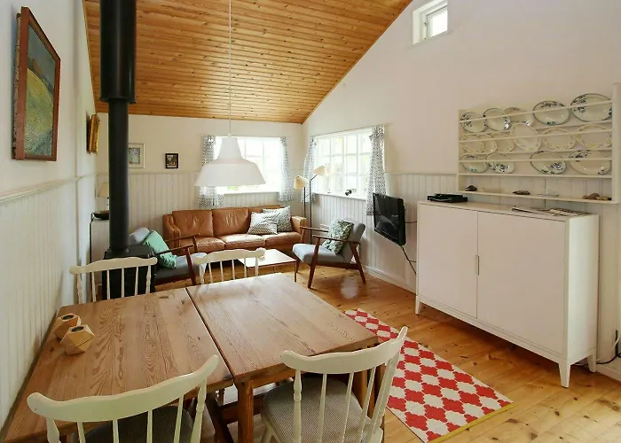 Feriehus Authentic Close To The On